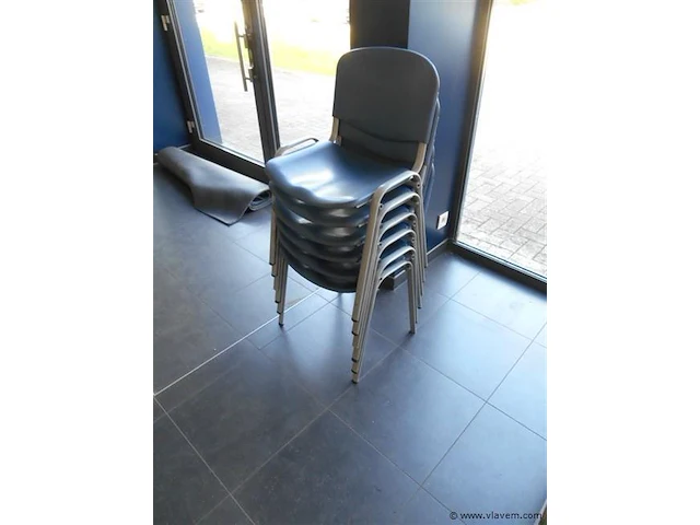 6 stapelstoelen metaal kunststof - afbeelding 1 van  1