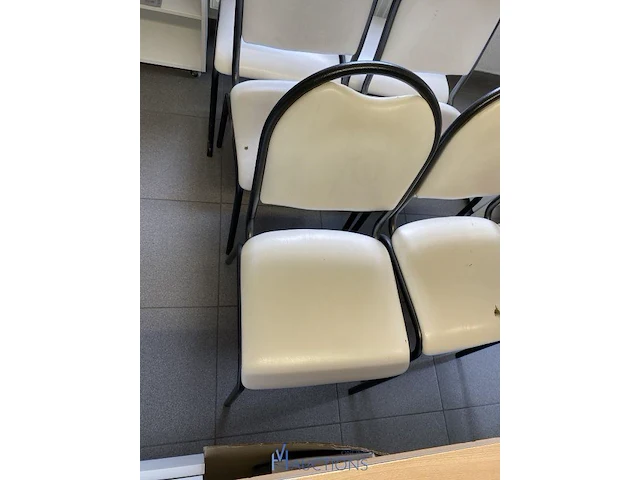 6 stoelen - afbeelding 3 van  4