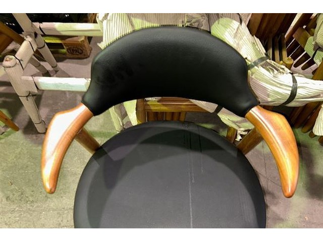 6 stoelen - afbeelding 2 van  5