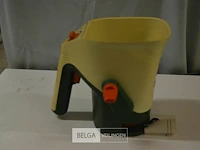 ±6 strooibakjes voor zout of gras - afbeelding 2 van  3
