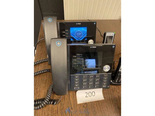 6 telefoons - afbeelding 2 van  6
