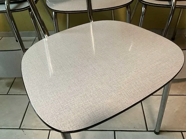 6 vintage bijzetstoelen - afbeelding 3 van  4