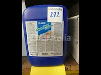 6 waterafstotende jerrycans voor cementmortel - afbeelding 4 van  4