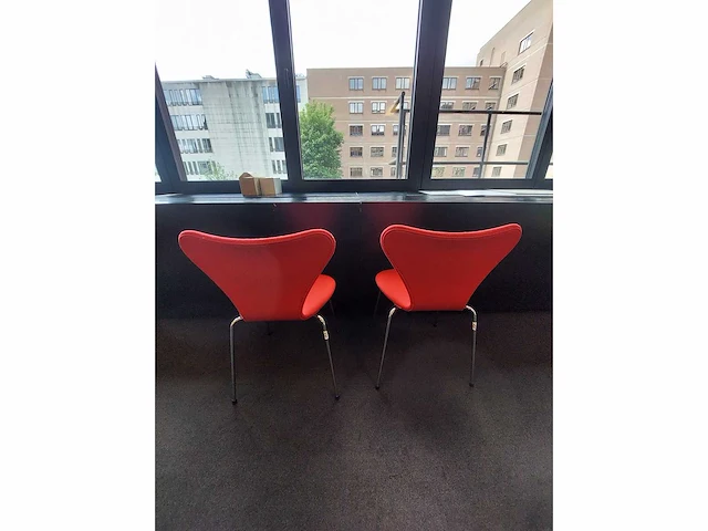 6 x fritz hansen vlinderstoelen rood stof - afbeelding 7 van  11