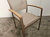 6 x garden prestige alu stapelstoel namur met teak arm champagne mat - light taupe - afbeelding 4 van  4