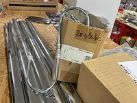 6 x grijze deurklink; muurhaken; kleerkastbuizen - afbeelding 6 van  6