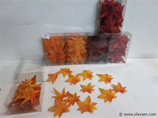 6 x herfstblaadjes pvc 2 assorti - afbeelding 1 van  2