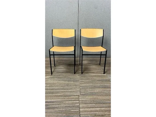 6 x houten stoelen - afbeelding 1 van  2