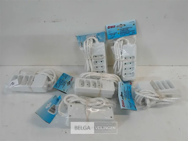 6 x stekkerblok voor 4 platte stekkers kabel 1,5m - afbeelding 1 van  3