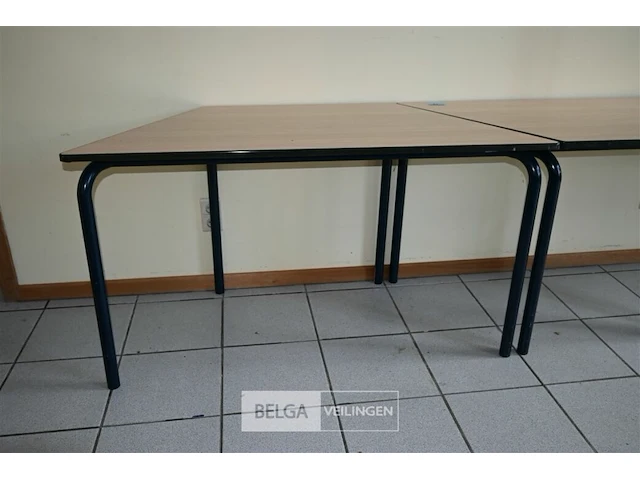 6 x trapeziumvormige tafel - afbeelding 2 van  5