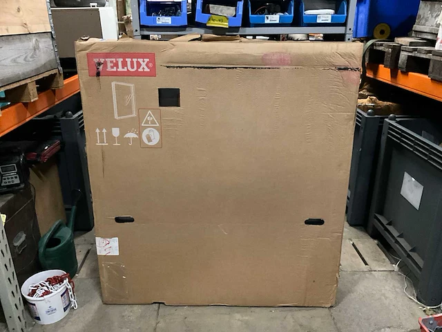 6 x velux raam zwarte omlijsting. - afbeelding 1 van  9