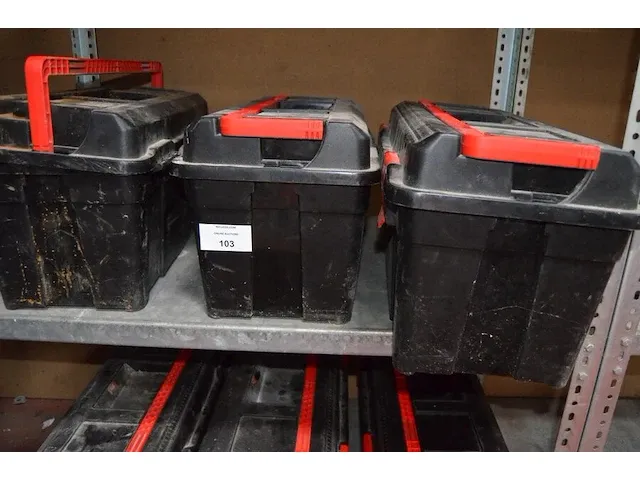 6 zwarte gereedschapskoffers met sanitaire koppelstukken (7) - afbeelding 7 van  11
