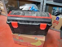 6 zwarte gereedschapskoffers met sanitaire koppelstukken (7) - afbeelding 9 van  11