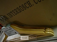 ±60 houten kleerhangers - afbeelding 3 van  3