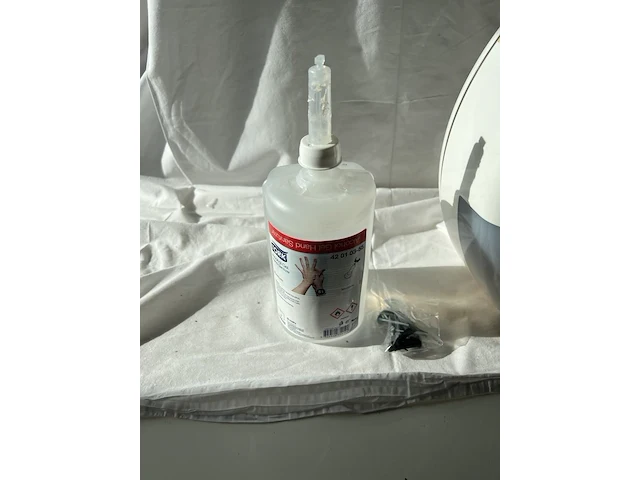 60 x handgel en 3x toiletroller tork - afbeelding 2 van  4