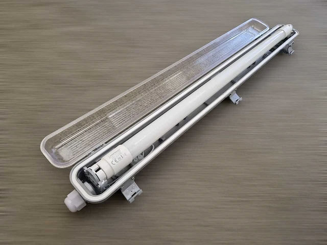 60cm enkele led tl t8 armaturen waterdicht (30x) - afbeelding 4 van  9