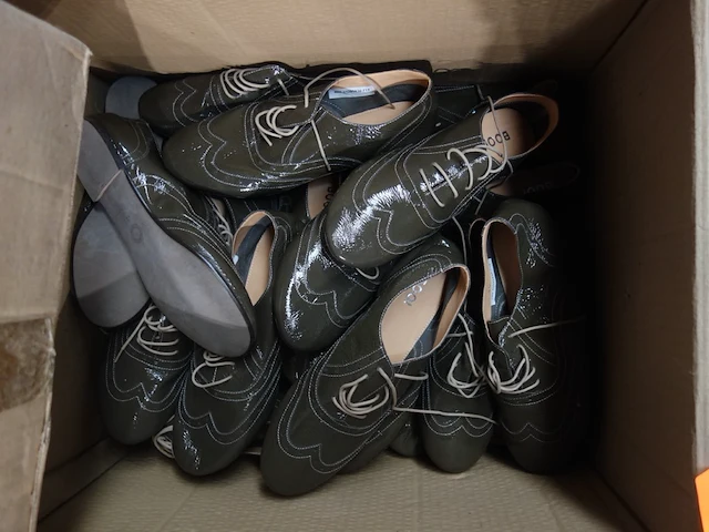 61x diverse schoenen - afbeelding 1 van  3