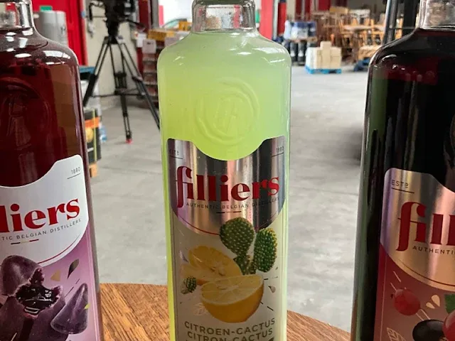62 flessen jenever filliers - afbeelding 3 van  13