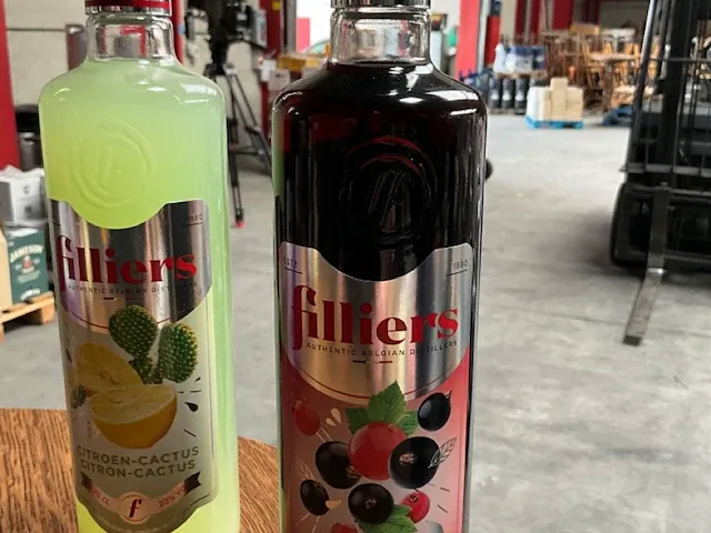 62 flessen jenever filliers - afbeelding 4 van  13