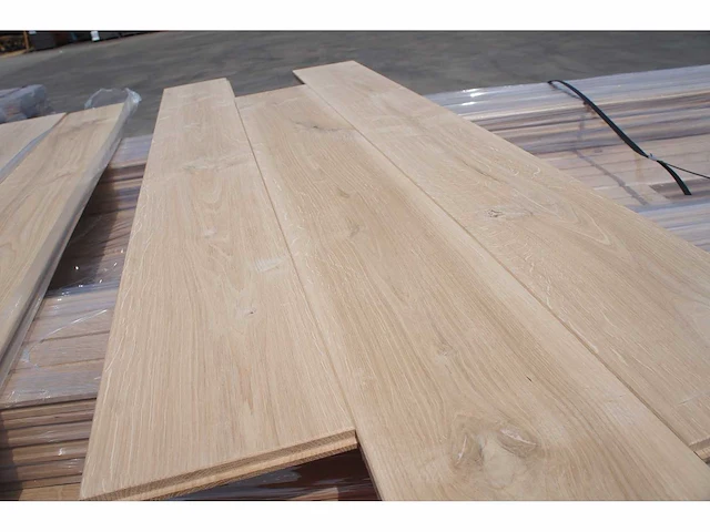 63,10 m² massief eiken parket 20mm - afbeelding 1 van  8
