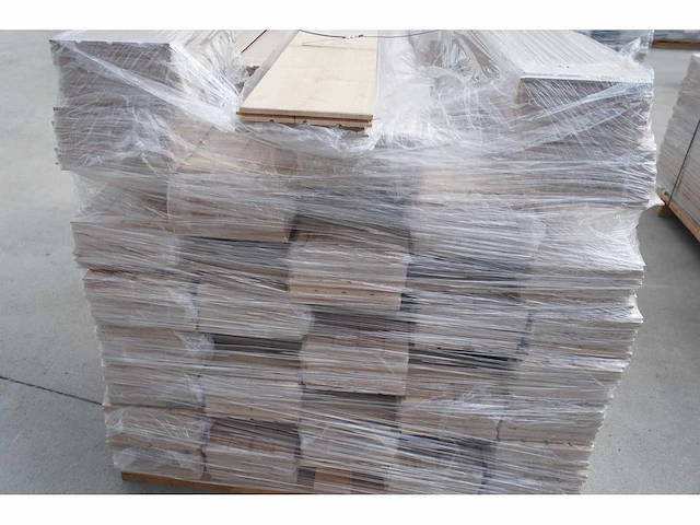 63,10 m² massief eiken parket 20mm - afbeelding 6 van  8