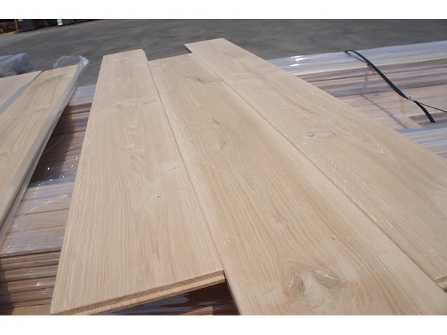 63,10 m² massief eiken parket 20mm - afbeelding 1 van  8