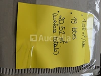 64,8 m² lichtgrijze tegels - afbeelding 6 van  6