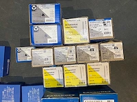 65 dozen schroeven en pluggen, expandet en derfix. diverse maten en modellen - afbeelding 3 van  11