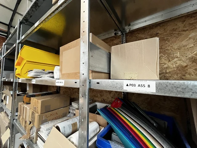 6,5 lm alu magazijnrekken met inhoud - afbeelding 2 van  9