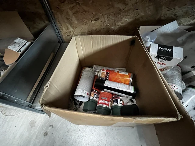 6,5 lm alu magazijnrekken met inhoud - afbeelding 7 van  9