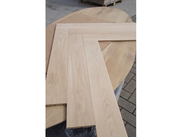 66 m² massief eiken visgraatparket 15mm - afbeelding 1 van  5