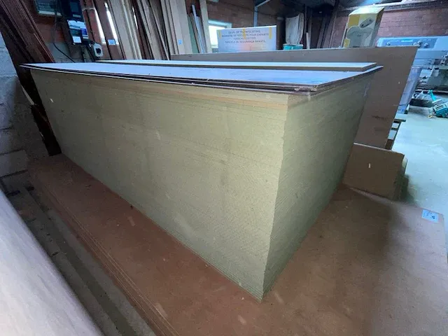 67 groene mdf platen waterproof - afbeelding 1 van  3