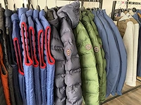 67x jassen en bodywarmers. diverse maten, modelen en merken - afbeelding 15 van  20
