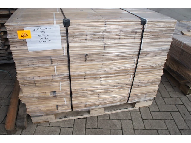 69 m² massief eiken visgraatparket 15mm - afbeelding 1 van  4