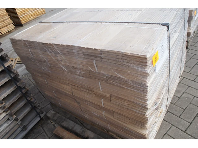 69 m² massief eiken visgraatparket 15mm - afbeelding 2 van  4