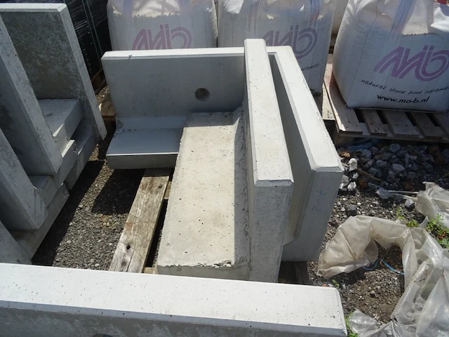 6x betonnen keerwand + hoek - afbeelding 3 van  4