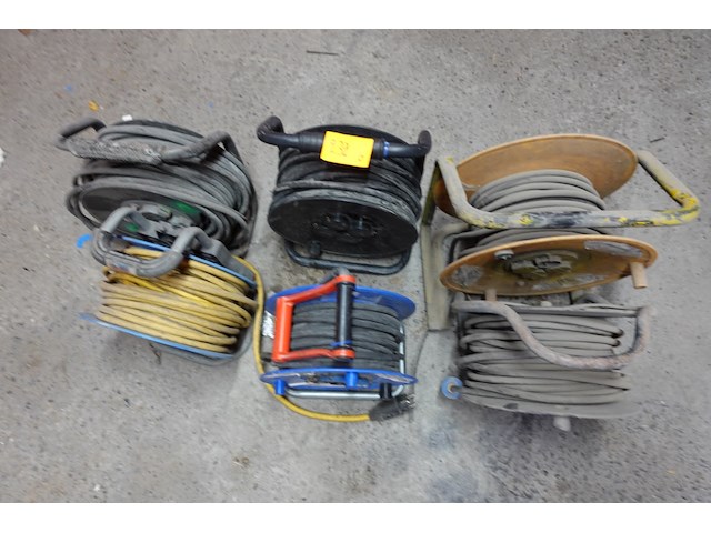 6x divere kabel op haspel - afbeelding 2 van  2