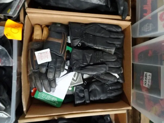 6x diverse grijpbakken motorhandschoenen - afbeelding 14 van  32