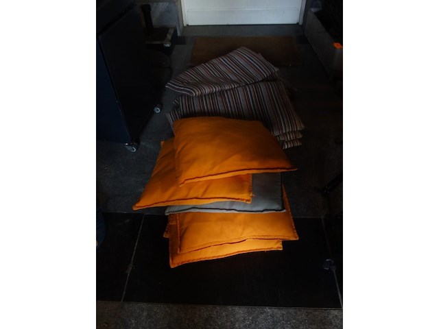 6x houten bank + bijhorende kussens - afbeelding 6 van  6