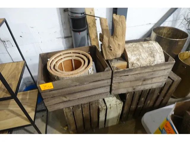 6x houten kisten met standbeeld en boomdecoratie - afbeelding 3 van  3