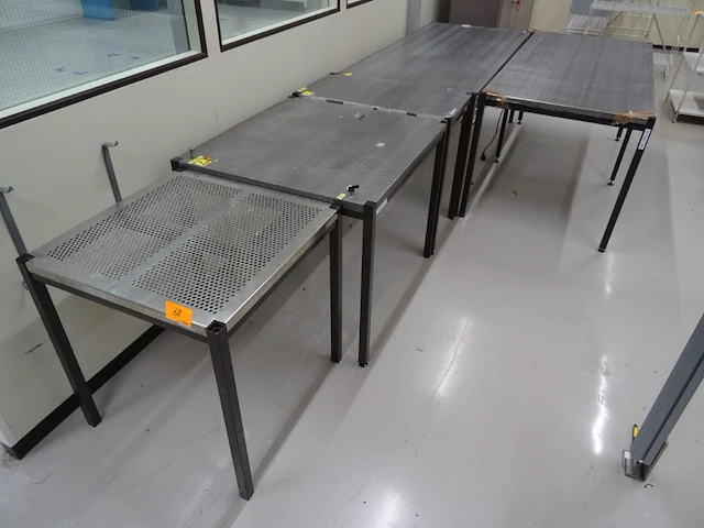 6x metalen werktafel - afbeelding 1 van  6