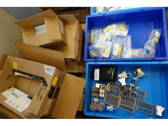 6x pallet diverse assemblagematerialen - afbeelding 3 van  7