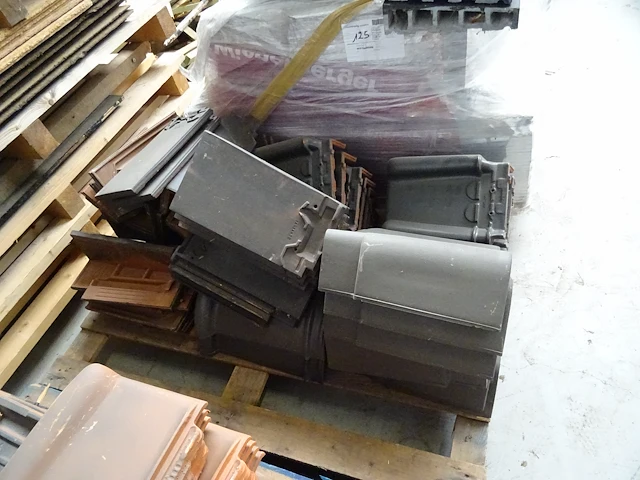 6x pallet diverse dakpannen - afbeelding 9 van  23