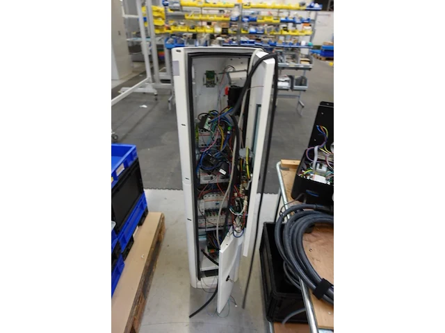 6x pallet diverse onderdelen voor laadpalen - afbeelding 2 van  21