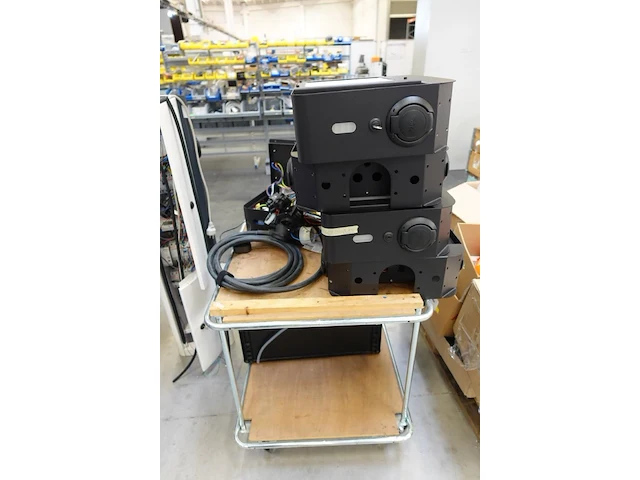 6x pallet diverse onderdelen voor laadpalen - afbeelding 3 van  21