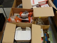 6x pallet diverse onderdelen voor laadpalen - afbeelding 5 van  21