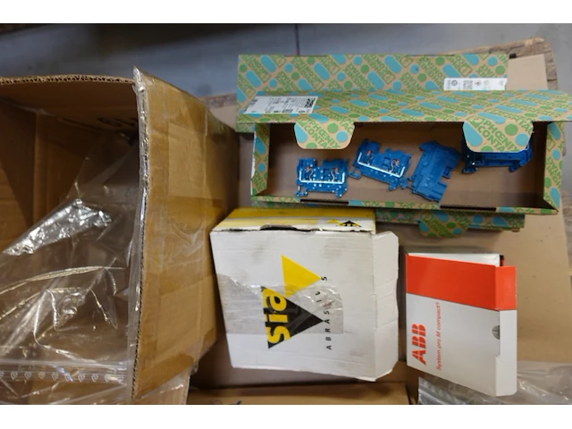 6x pallet diverse onderdelen voor laadpalen - afbeelding 6 van  21