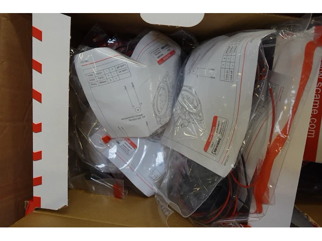 6x pallet diverse onderdelen voor laadpalen - afbeelding 8 van  21