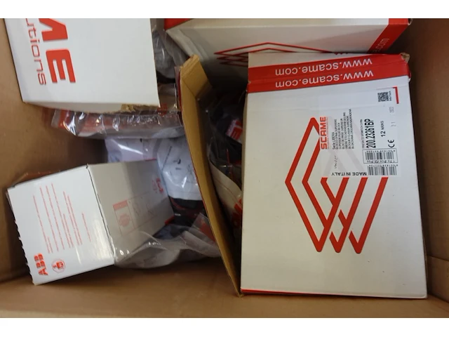 6x pallet diverse onderdelen voor laadpalen - afbeelding 9 van  21