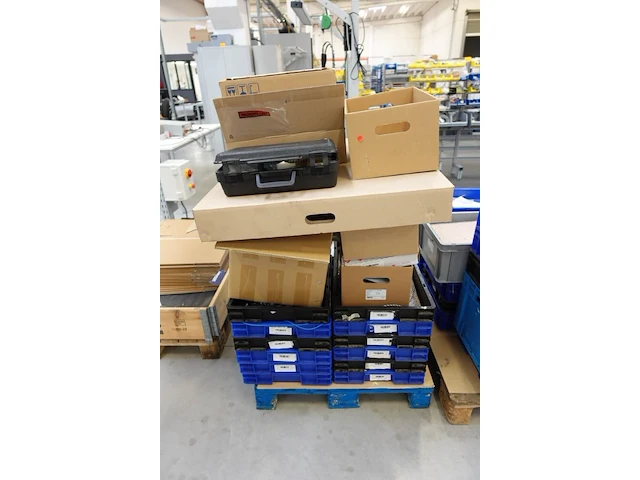 6x pallet diverse onderdelen voor laadpalen - afbeelding 15 van  21